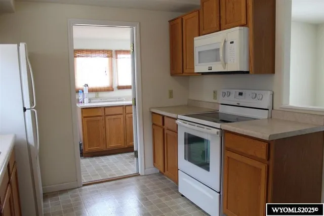 $132,900 | 105 Lawton Avenue, Fort Laramie, WY 82212