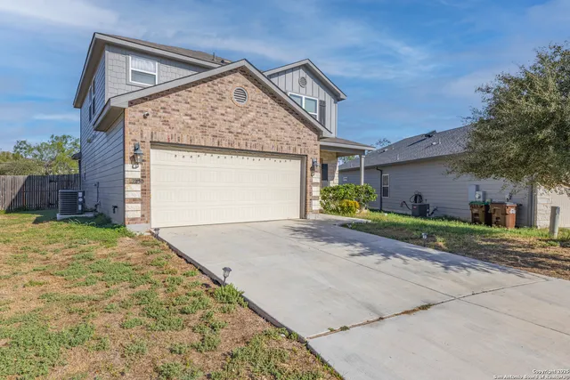 $1,795 | 2450 Keyhole View, Converse, TX 78109