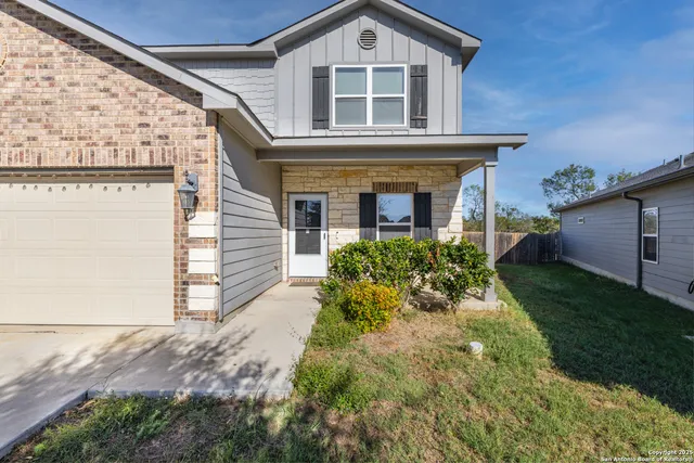 $1,795 | 2450 Keyhole View, Converse, TX 78109