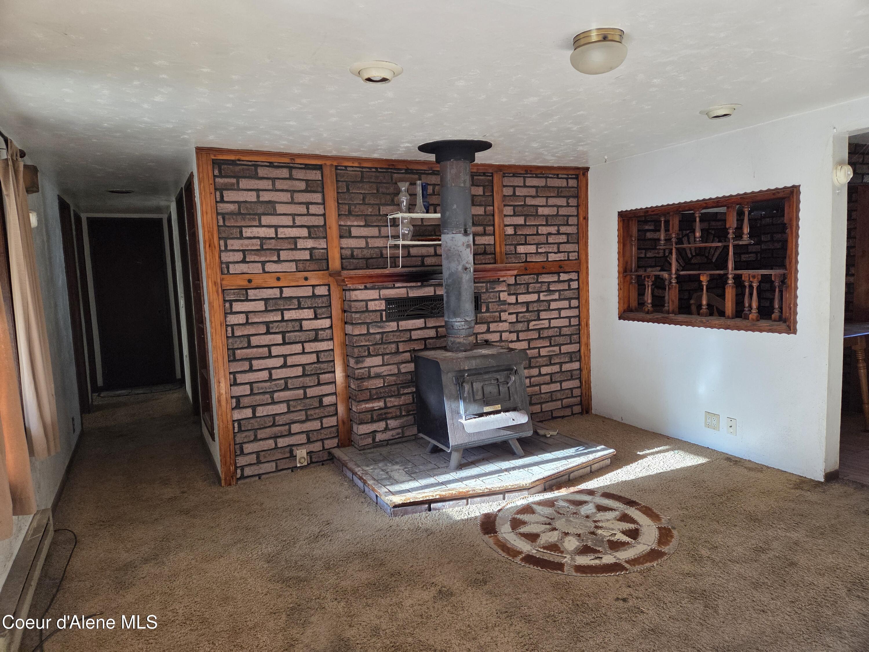 16 Meadow Street Wallace, ID 83873 - Photo 5 of 15 Living Room