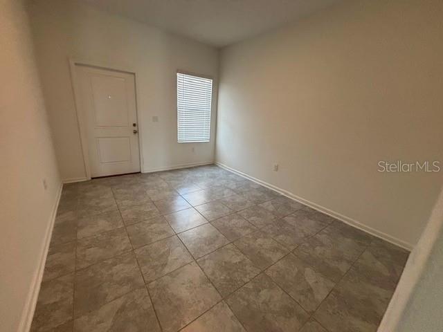 2533 Skyline Loop Kissimmee, FL 34758 - Photo 4 of 21