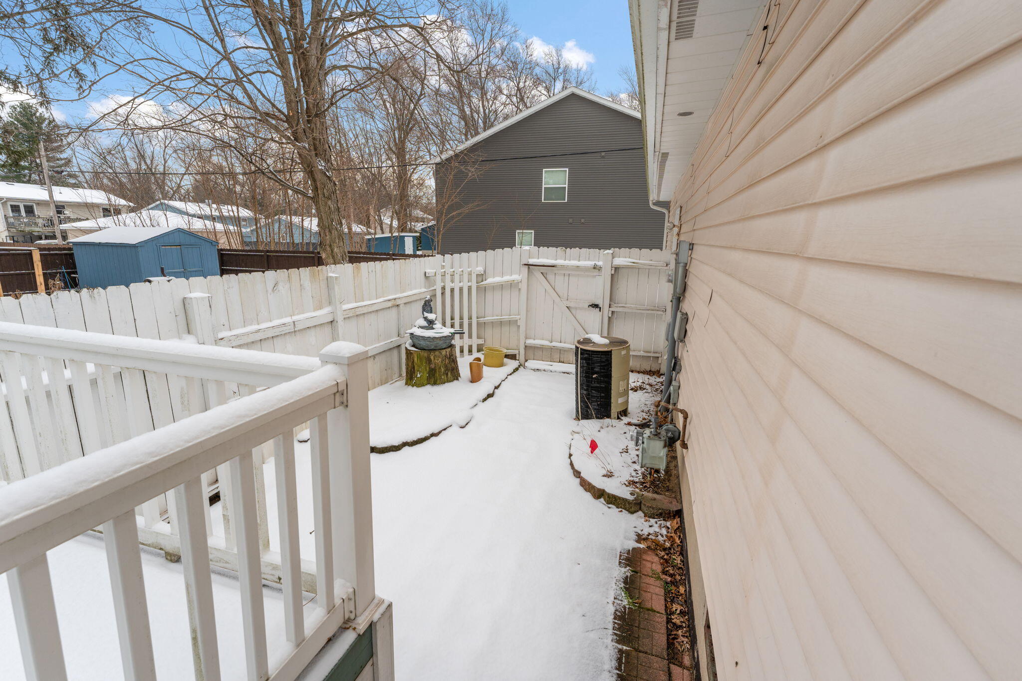 507 South 20th Street Chesterton, IN 46304 - Photo 21 of 27 a view of balcony with furniture