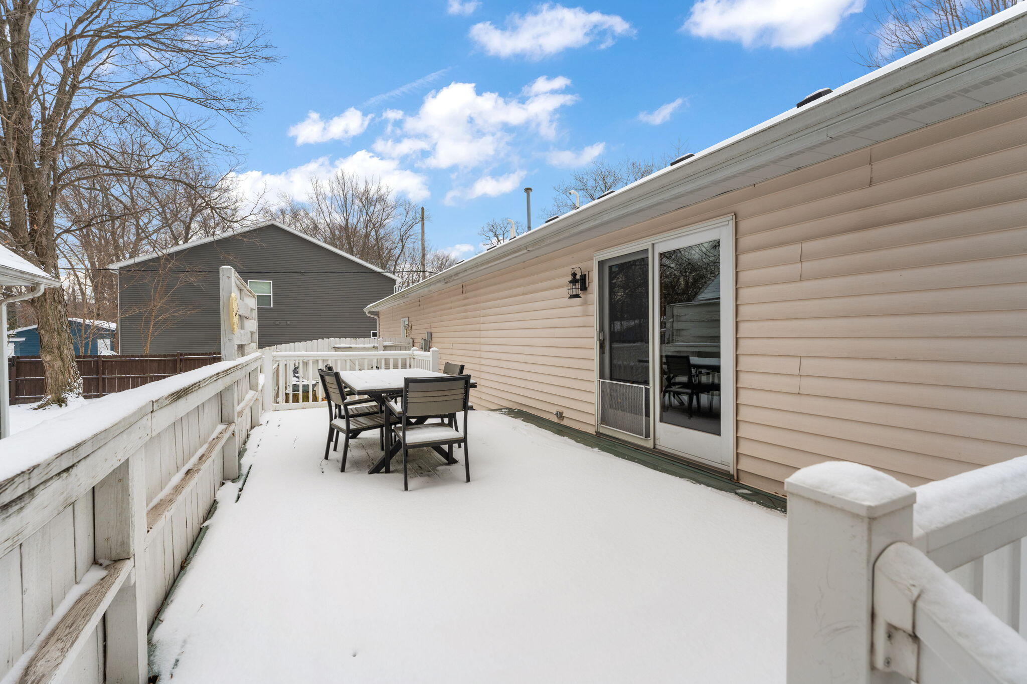 507 South 20th Street Chesterton, IN 46304 - Photo 23 of 27 a view of a terrace with sitting area