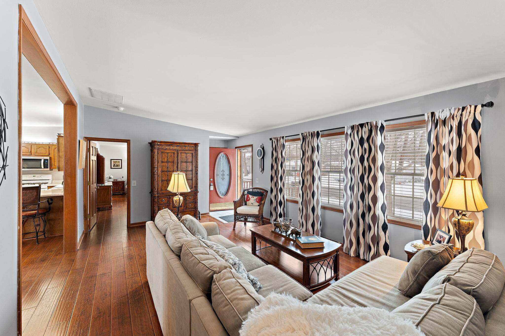 507 South 20th Street Chesterton, IN 46304 - Photo 5 of 27 a living room with furniture and a large window