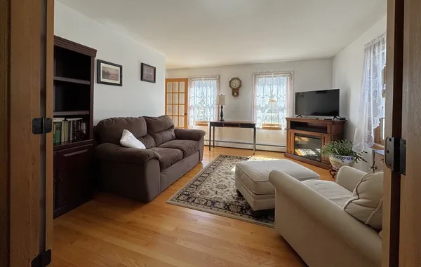 $643,500 | 66 Andreski Drive, Fremont, NH 03044