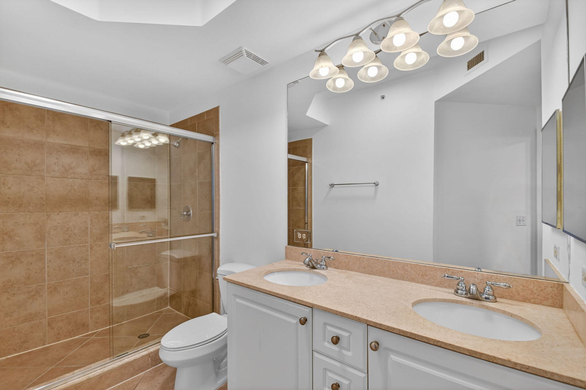 1660 Renaissance Commons Boulevard, Unit 2407 Boynton Beach, FL 33426 - Photo 28 of 55 25-web-or-mls-DSC_8442