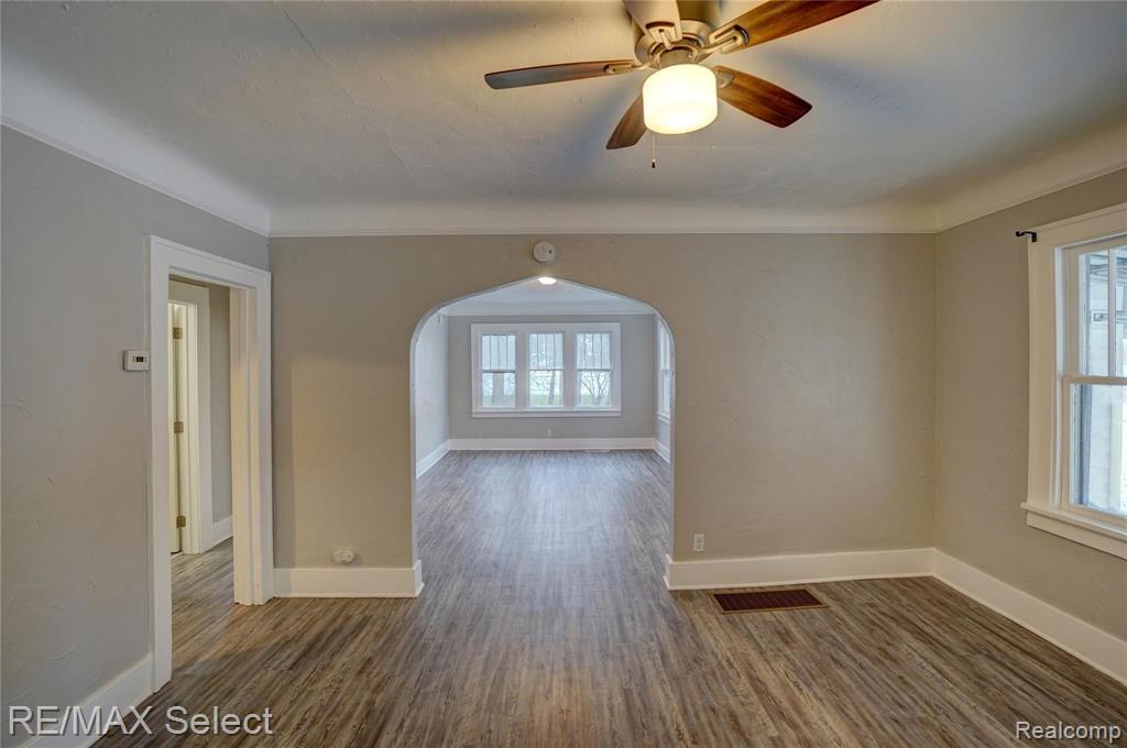 8085 Corunna Road Flint, MI 48532 - Photo 29 of 98