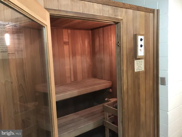 $565,000 | 4 Fountain Drive East, Unit 3D, Ocean City, MD 21842