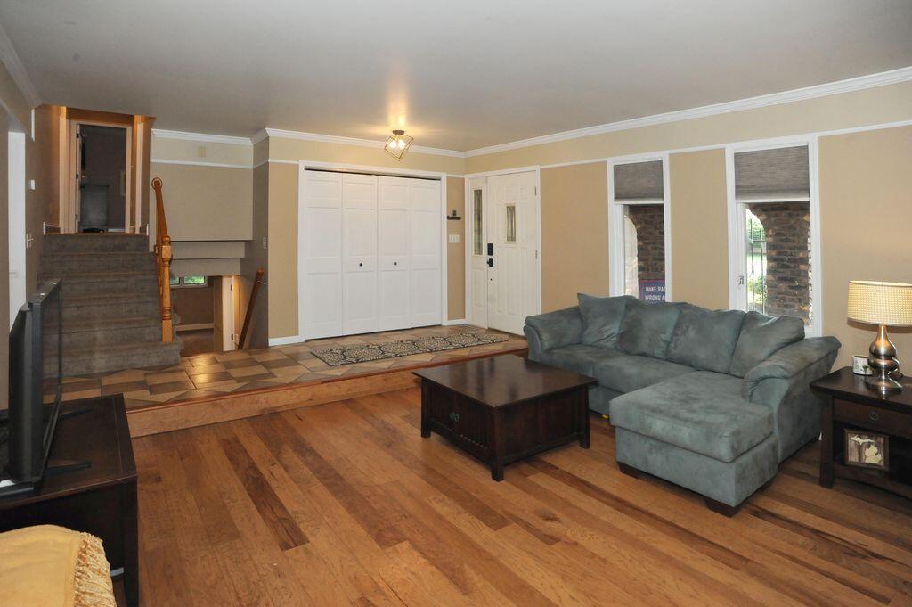 2129 Normandy Road Schererville, IN 46375 - Photo 2 of 27 1024x681