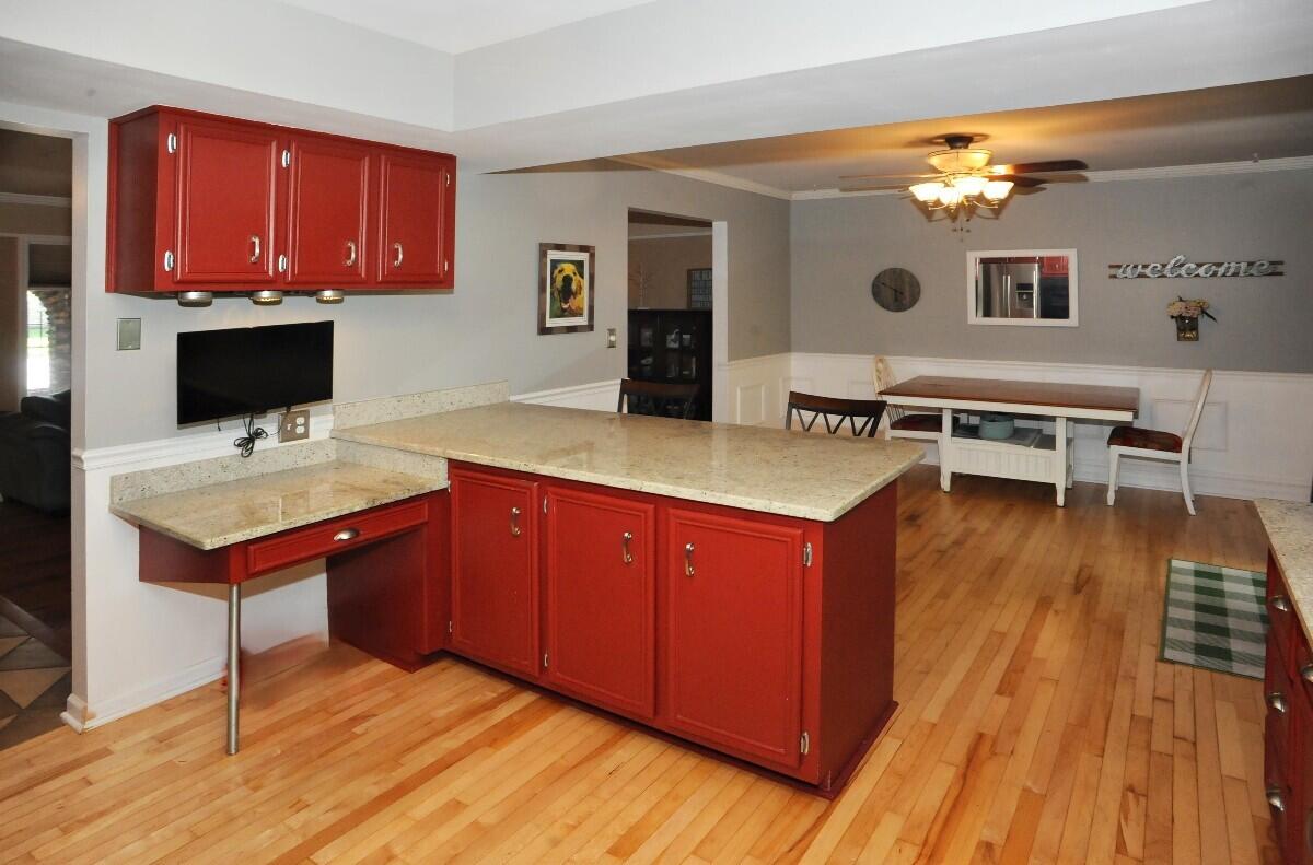 2129 Normandy Road Schererville, IN 46375 - Photo 6 of 27 1200x791