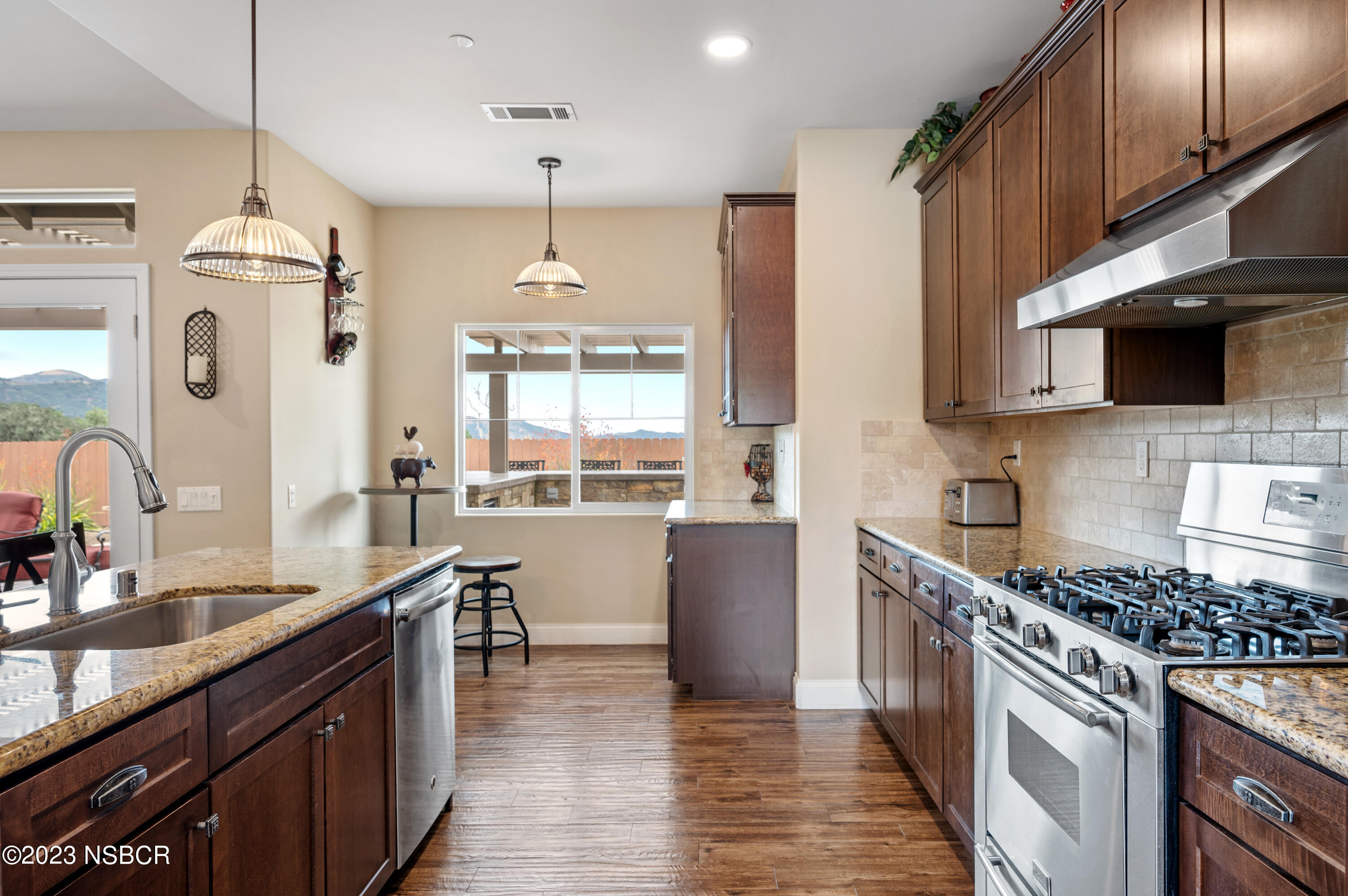 565 Oak Ridge Road Solvang, CA 93463 - Photo 6 of 31 565-oak-ridge-road-solvang-ca-20