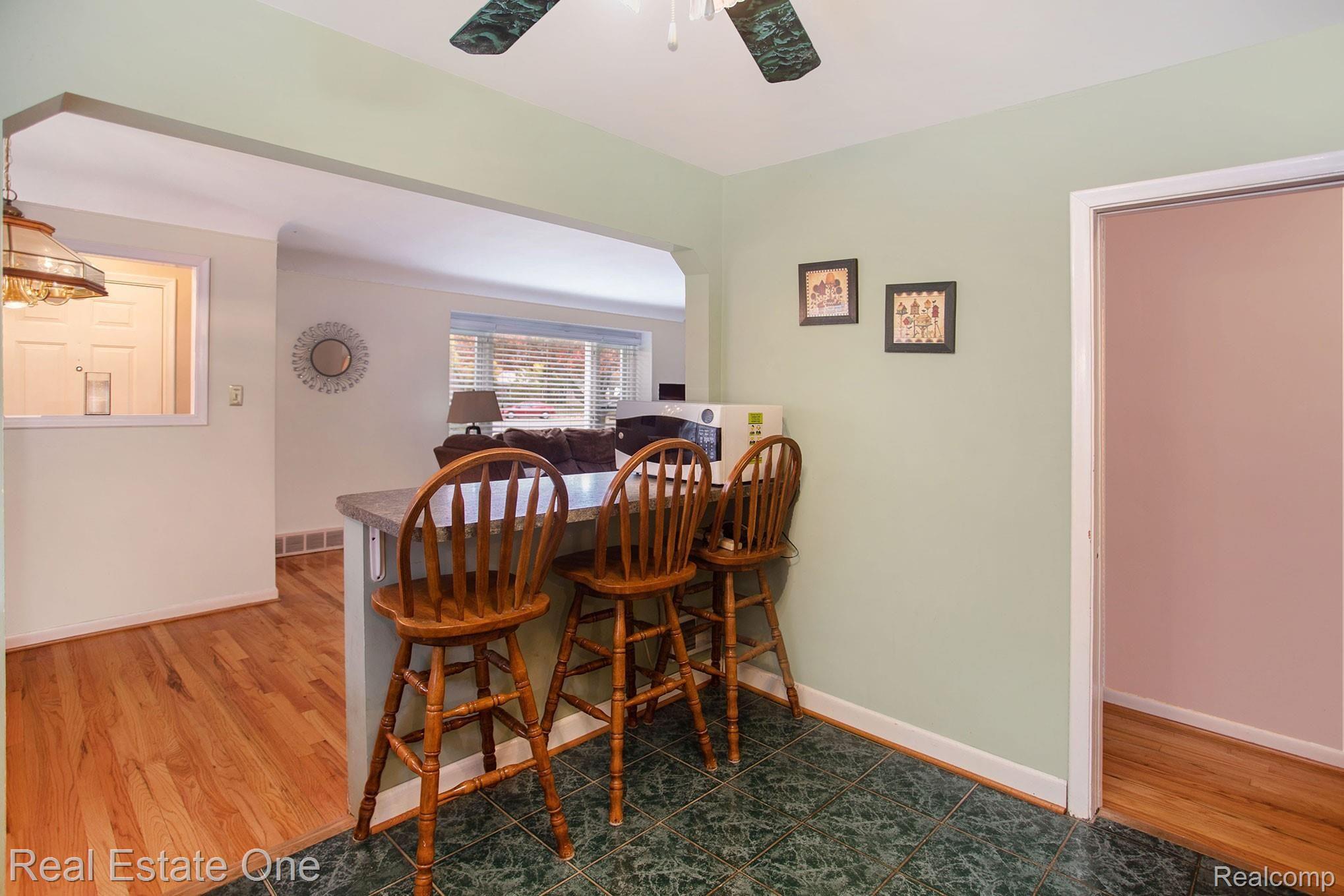 8985-Reeck-Road-Allen-Park-MI_13.jpg