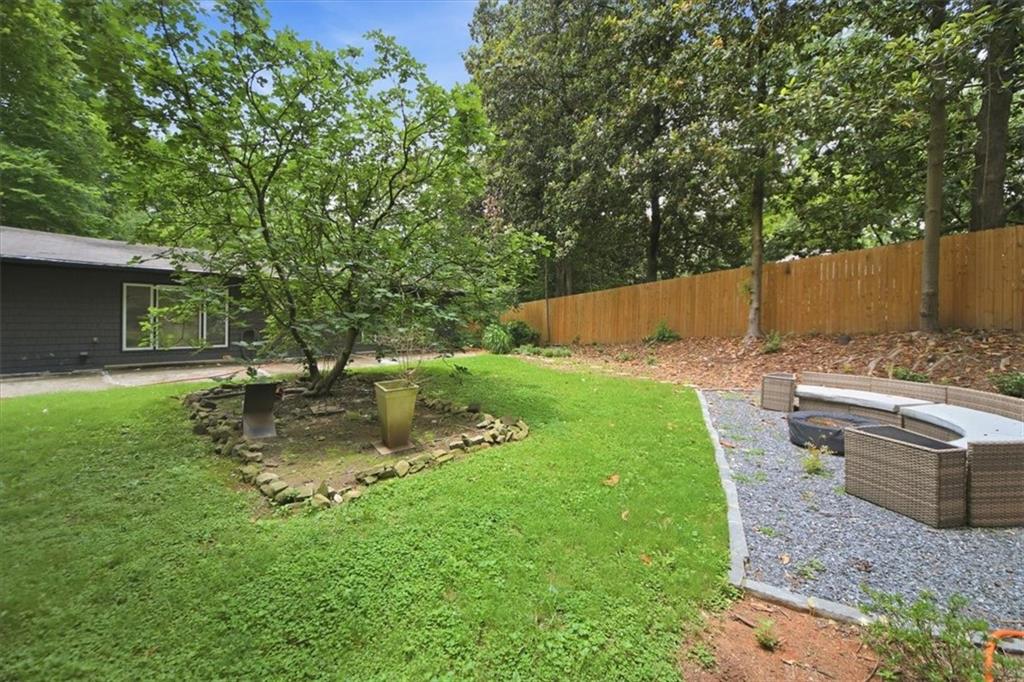 546 Allen Road Northeast, Unit B Atlanta, GA 30324 - Photo 2 of 38
