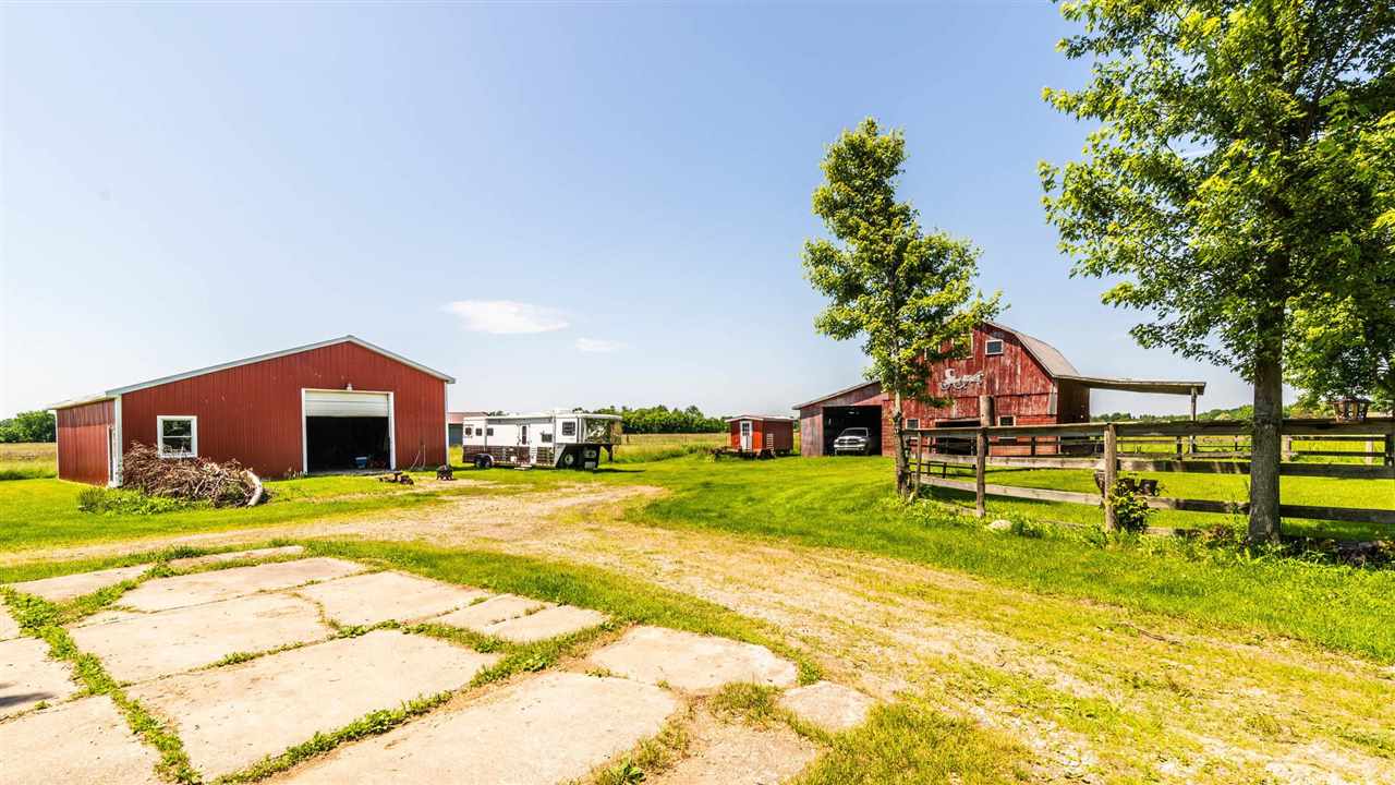 5657 Greenwood Road Avoca, MI 48006 - Photo 16 of 67 50084391-15.JPG