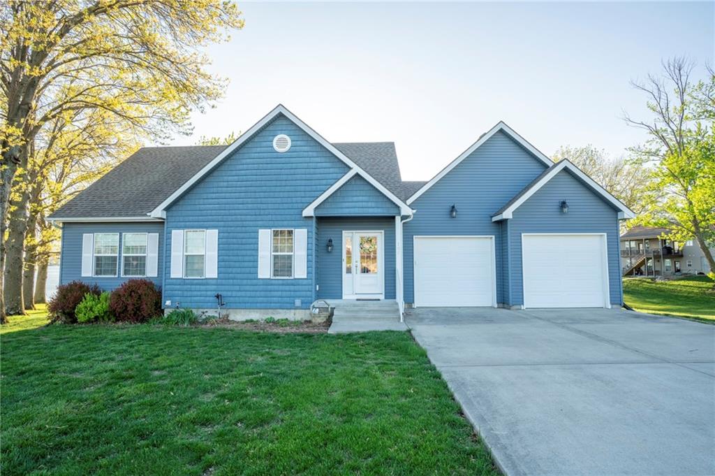 106 Angler Point Gallatin, MO 64640 - Photo 2 of 20