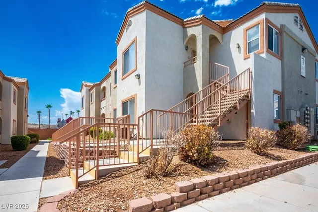 $1,300 | 4655 Gold Dust Avenue, Unit 211, Las Vegas, NV 89120