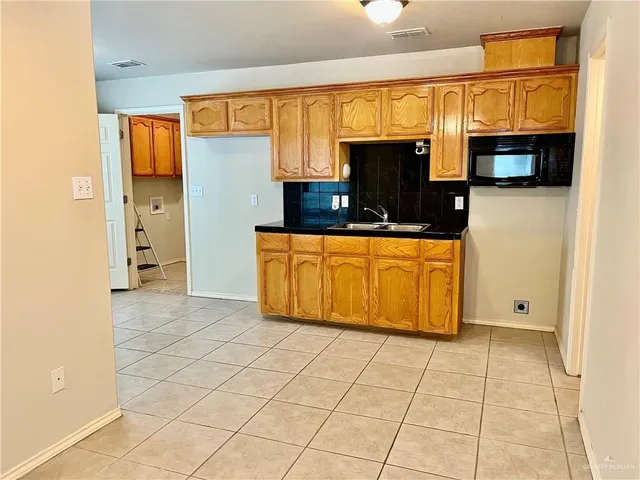 $450,000 | 20724 North Fm 493 Road, Edinburg, TX 78542