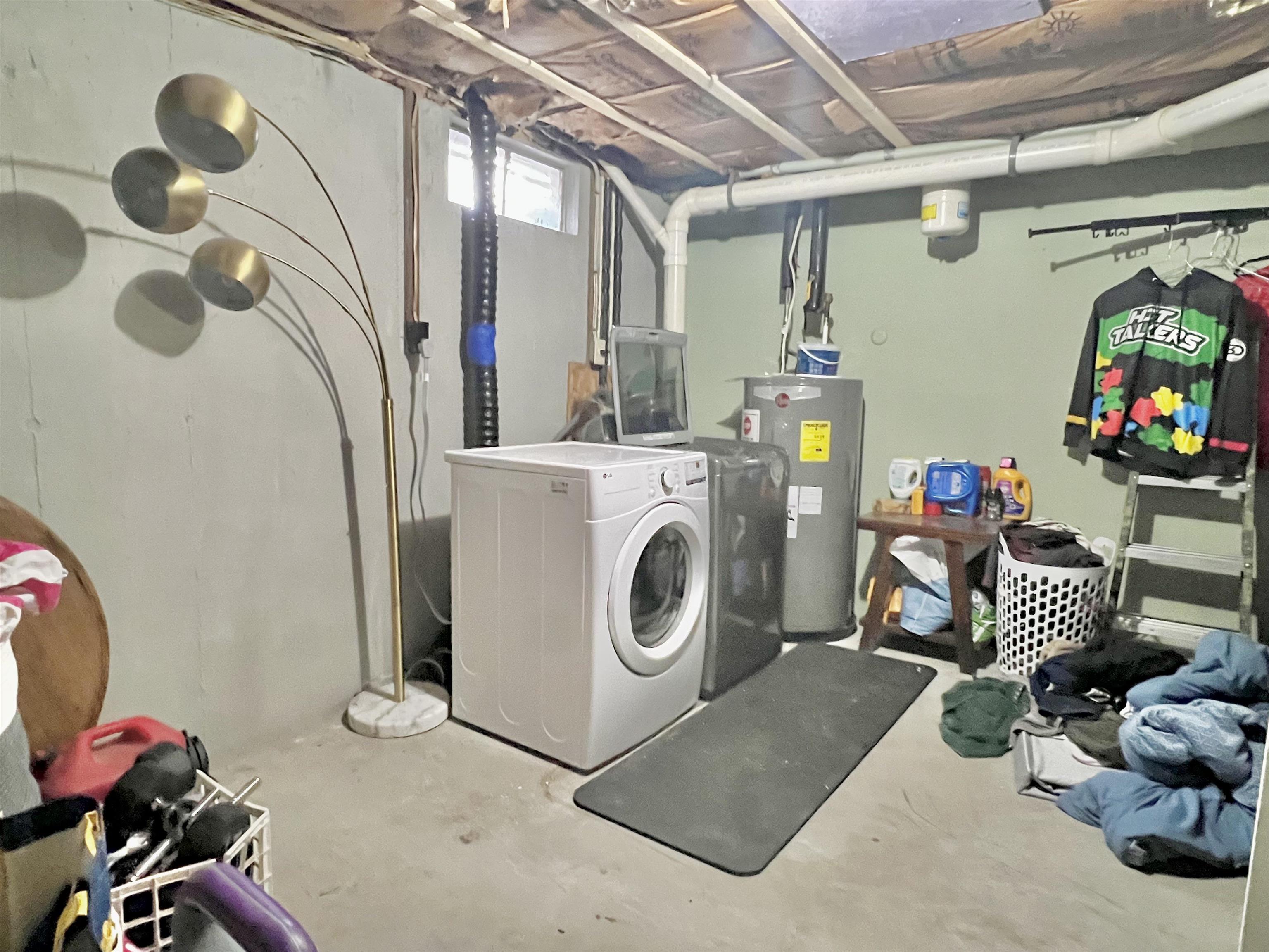 206 Calef Road Manchester, NH 03103 - Photo 13 of 15