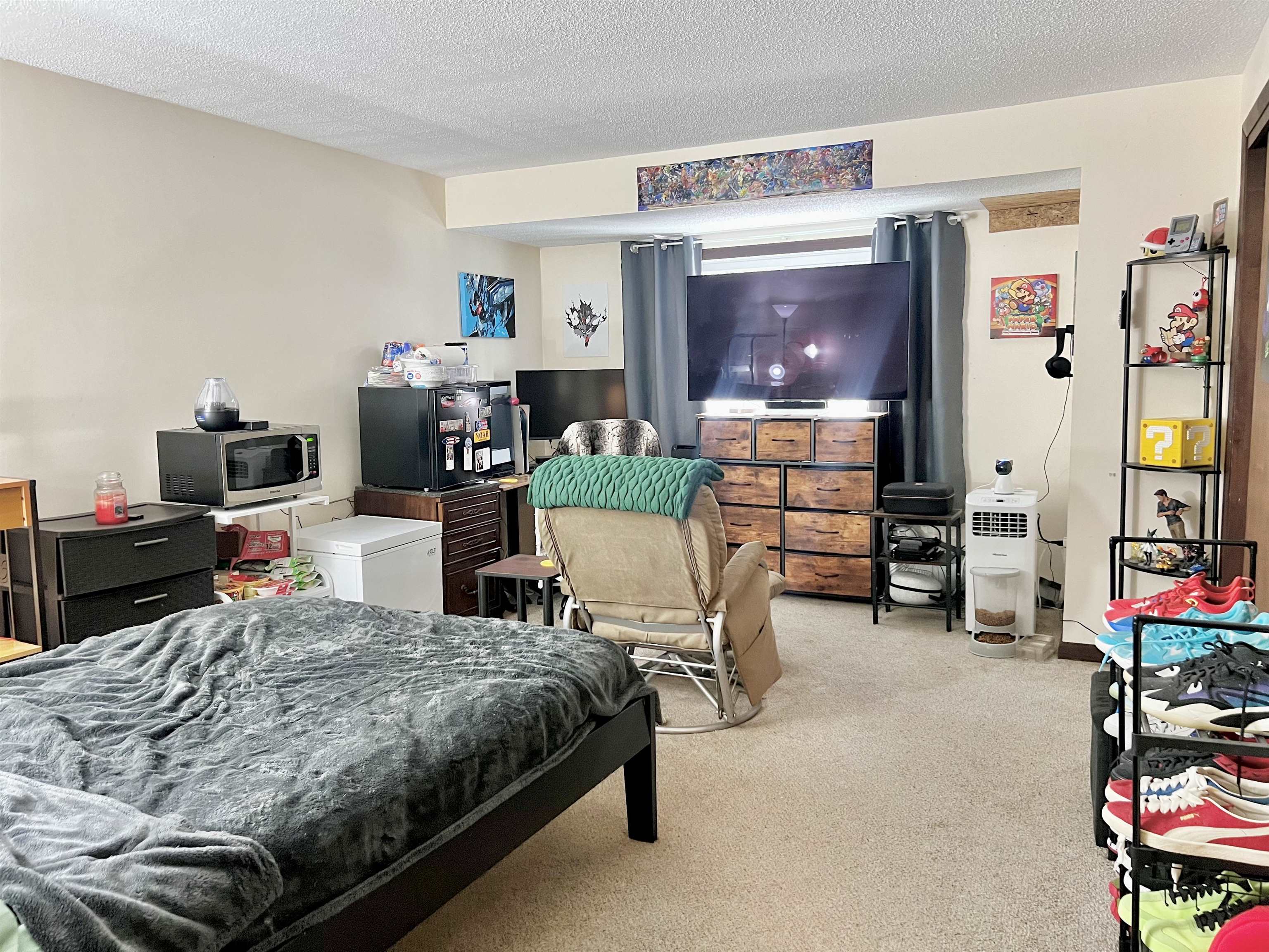 206 Calef Road Manchester, NH 03103 - Photo 7 of 15