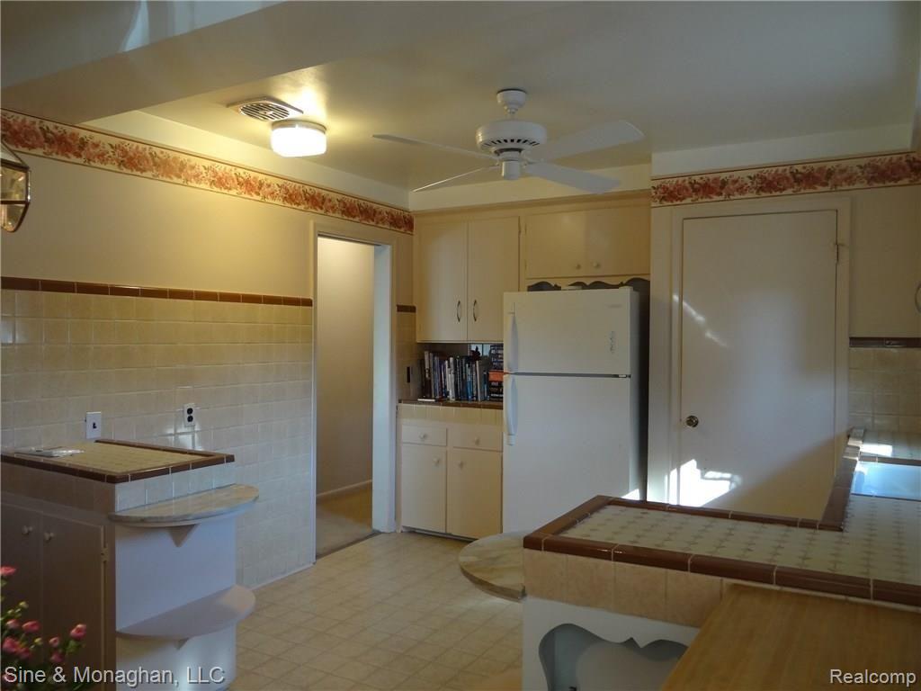 16505 East 8 Mile Road Eastpointe, MI 48021 - Photo 10 of 33 Gallery Image 10
