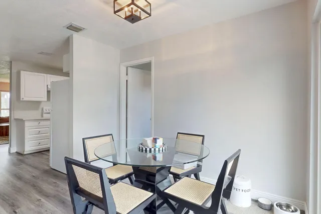 $359,000 | 103 Southeast Norfolk Boulevard, Stuart, FL 34997