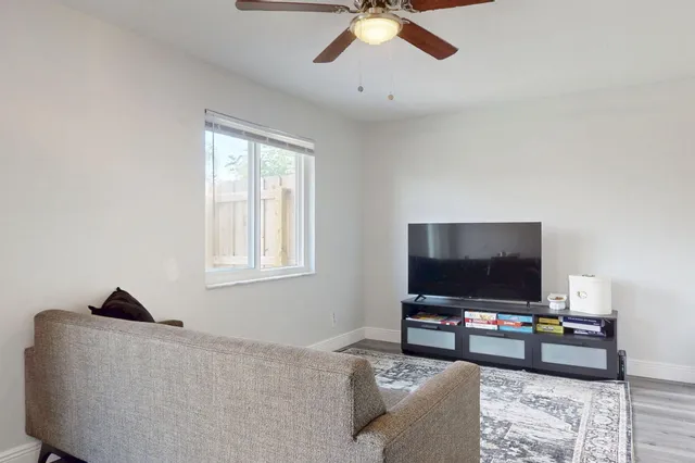 $359,000 | 103 Southeast Norfolk Boulevard, Stuart, FL 34997