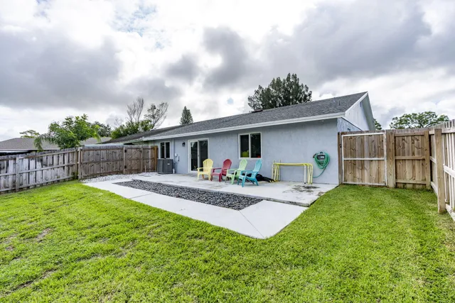 $359,000 | 103 Southeast Norfolk Boulevard, Stuart, FL 34997