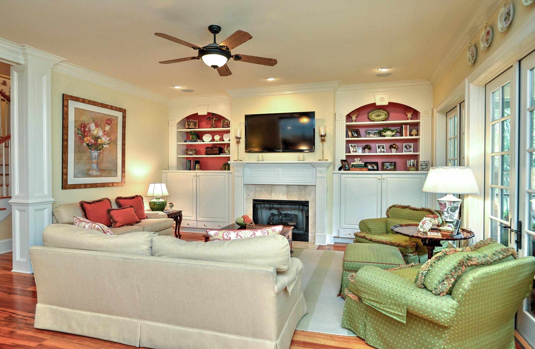 210 Little Palm Loop Mount Pleasant, SC 29464 - Photo 5 of 22 Great Room - Fireplace