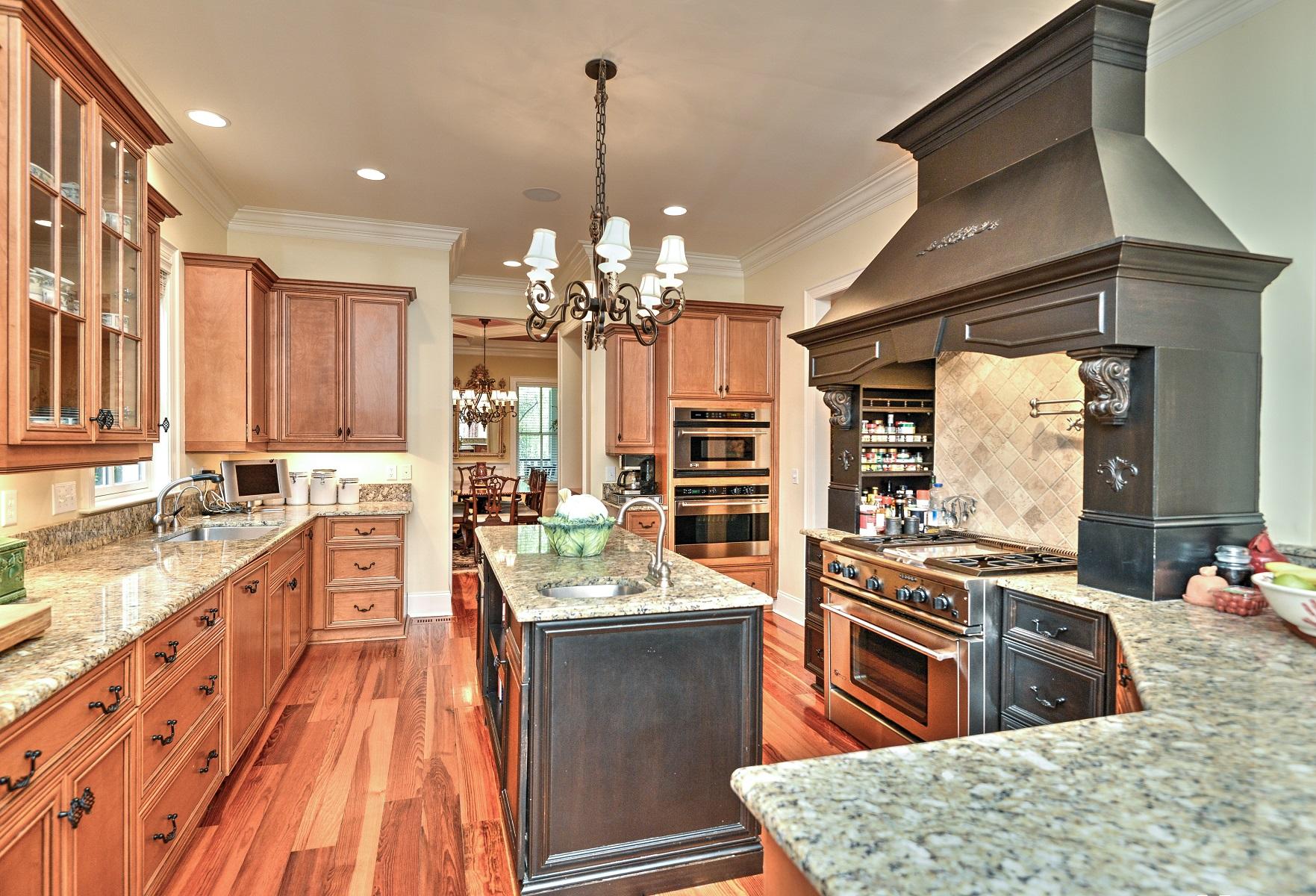 210 Little Palm Loop Mount Pleasant, SC 29464 - Photo 8 of 22 Kitchen