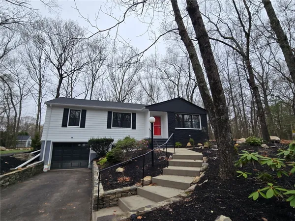 $749,900 | 1 Angell Road, Lincoln, RI 02865