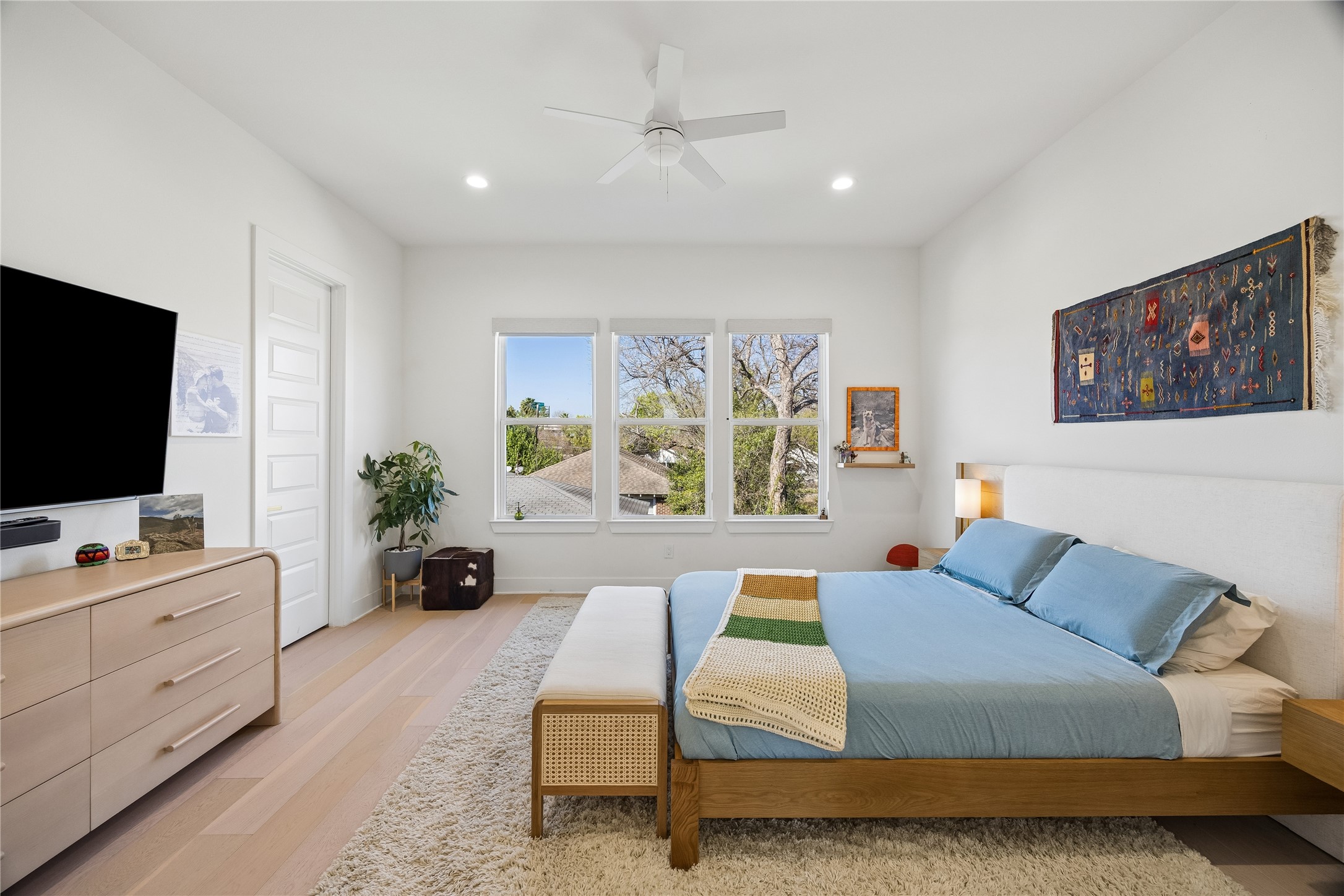 3107 Webster Street, Unit B Houston, TX 77004 - Photo 13 of 23 Perfect sized primary bedroom on 2nd floor