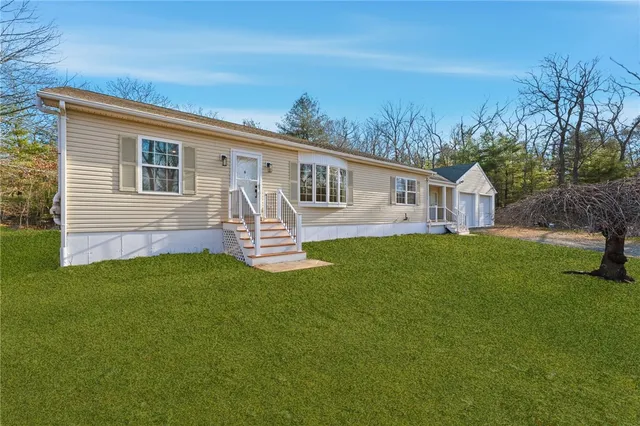 $515,000 | 801 Tunk Hill Road, Scituate, RI 02825