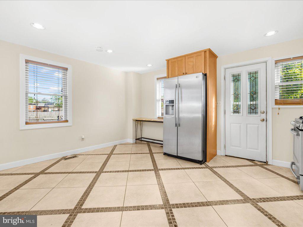 1213 Haverhill Road Baltimore, MD 21229 - Photo 10 of 32 Gallery Image 10