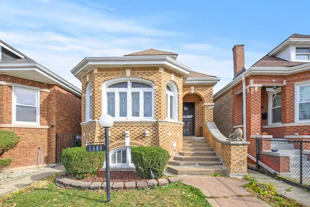 $135,000 | 8443 South Hermitage Avenue, Chicago, IL 60620