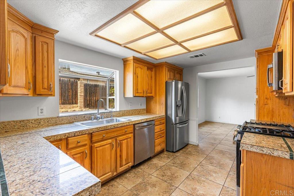 1105 Vía Prado Fallbrook, CA 92028 - Photo 12 of 35