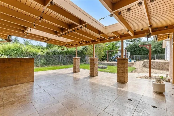 $830,000 | 1105 VÃa Prado, Fallbrook, CA 92028