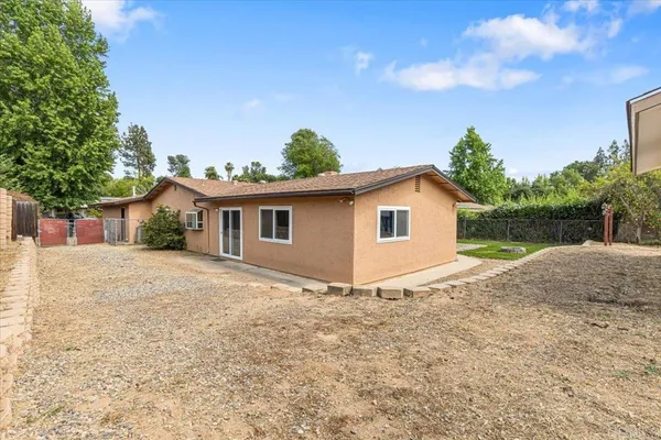 $830,000 | 1105 VÃa Prado, Fallbrook, CA 92028