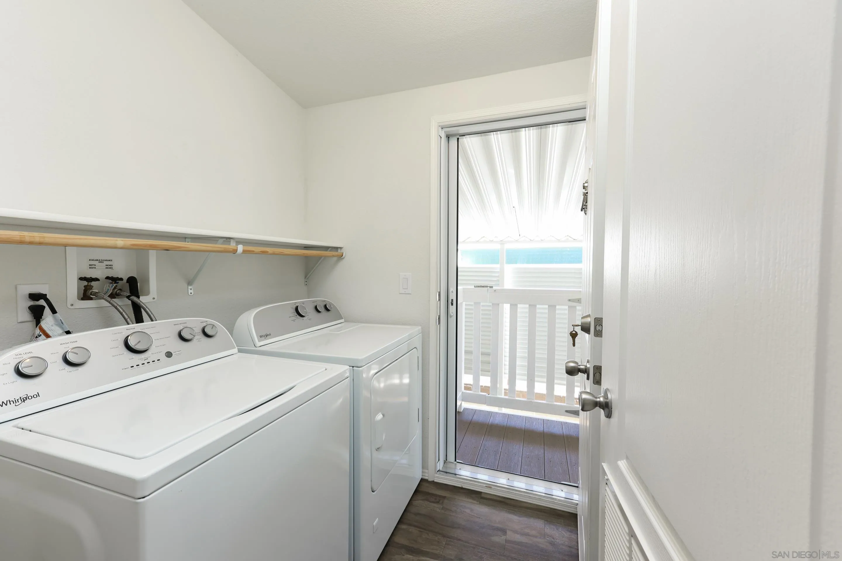 62 Hummingbird Lane Oceanside, CA 92057 - Photo 6 of 37