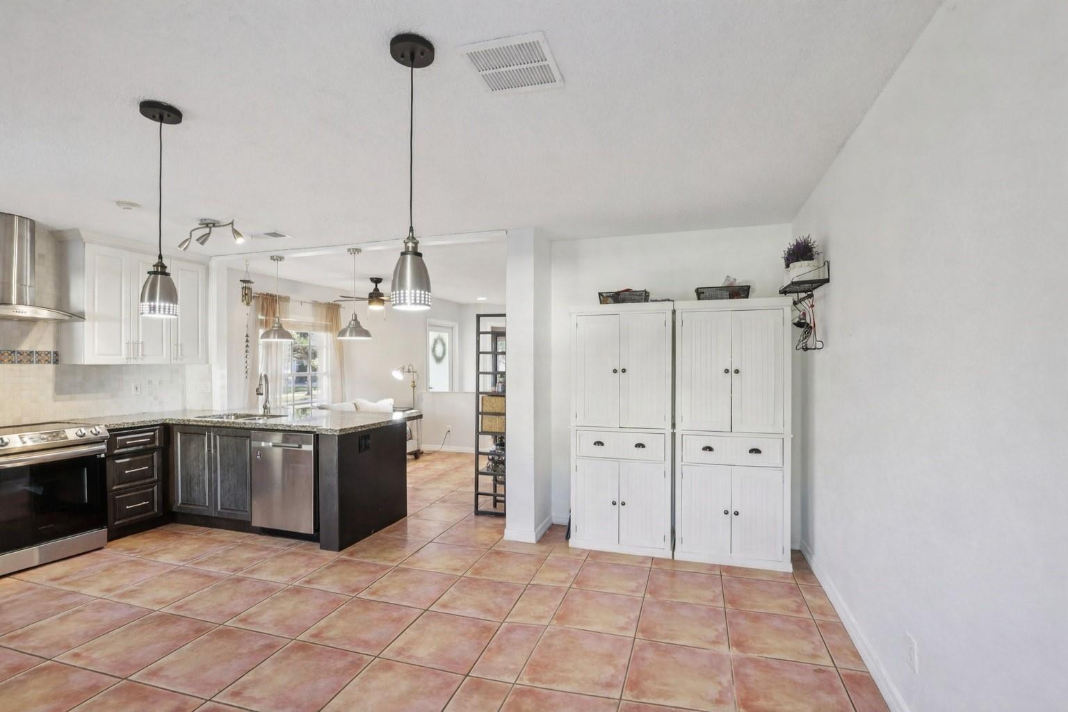 972 Azure Lane Weston, FL 33326 - Photo 18 of 61 Photo 18