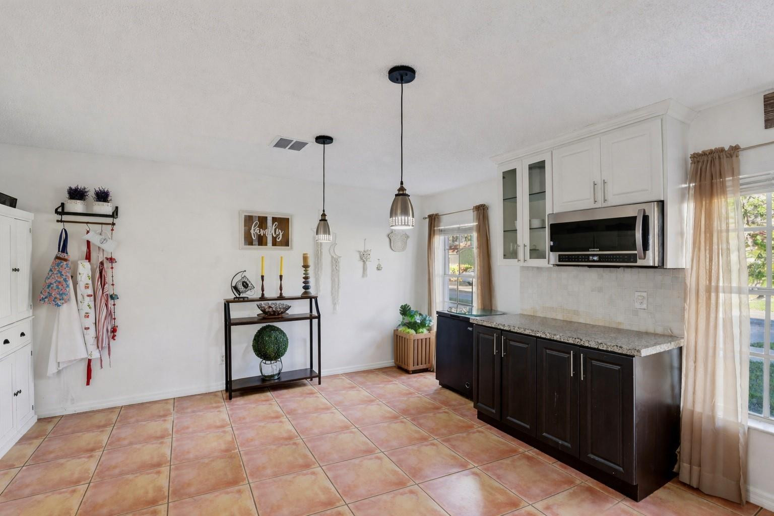 972 Azure Lane Weston, FL 33326 - Photo 19 of 61 Photo 19