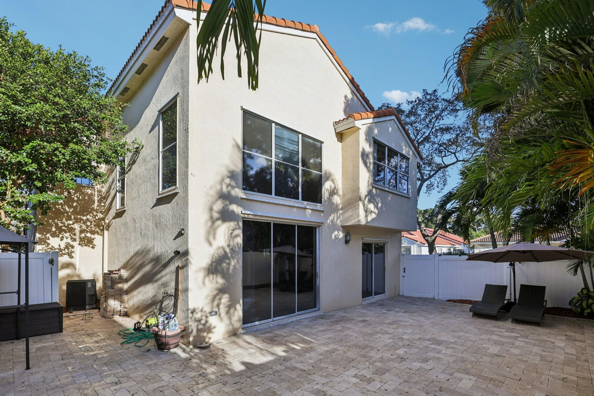 972 Azure Lane Weston, FL 33326 - Photo 2 of 61 Photo 2