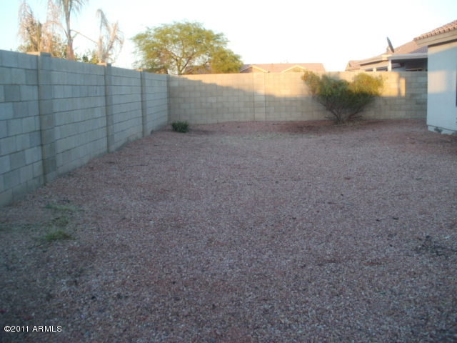 1916 East Darrel Road Phoenix, AZ 85042 - Photo 13 of 25 Back3