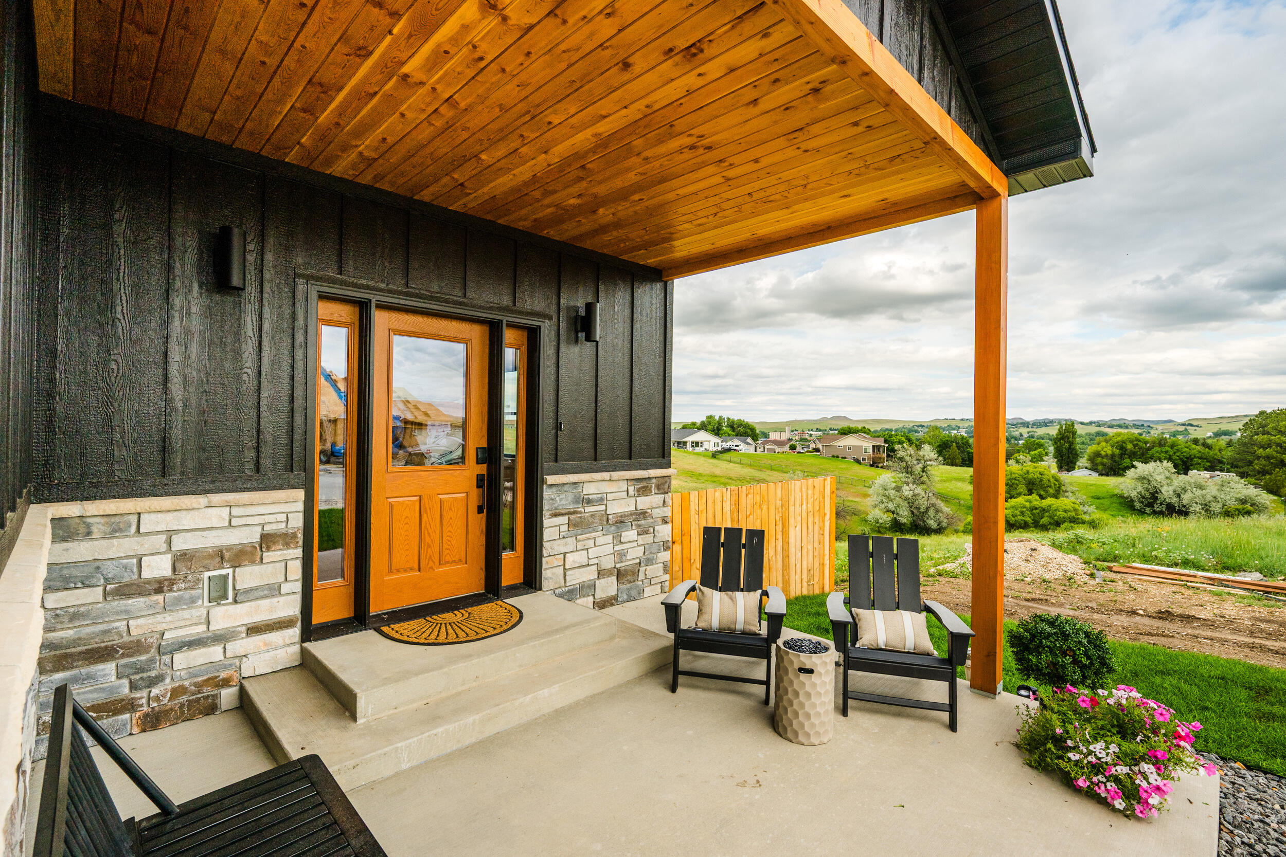 387 Legacy Road Sheridan, WY 82801 - Photo 4 of 59 3