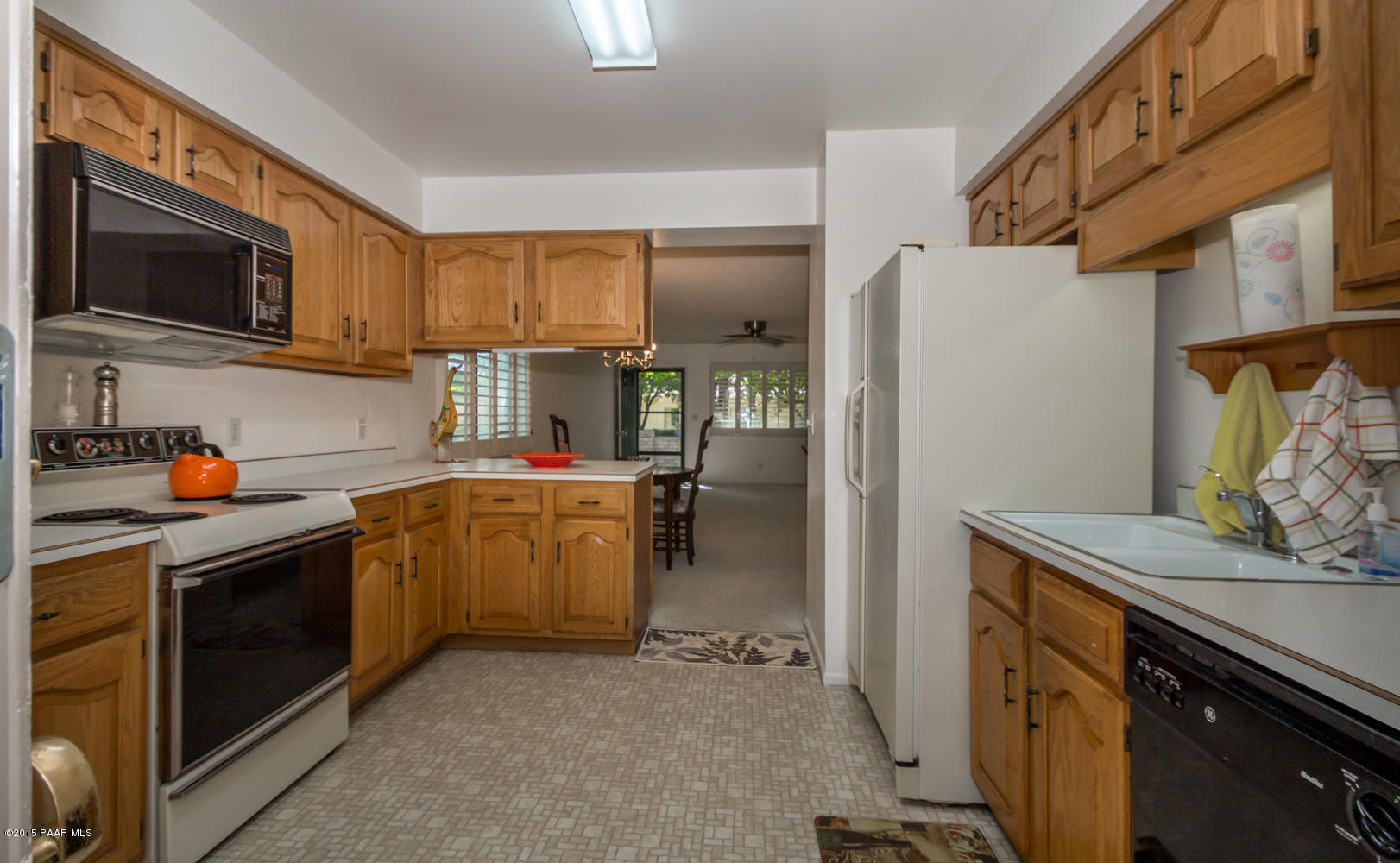 320 Rim Rock Circle, Unit 2 Prescott, AZ 86303 - Photo 5 of 14 005_Kitchen