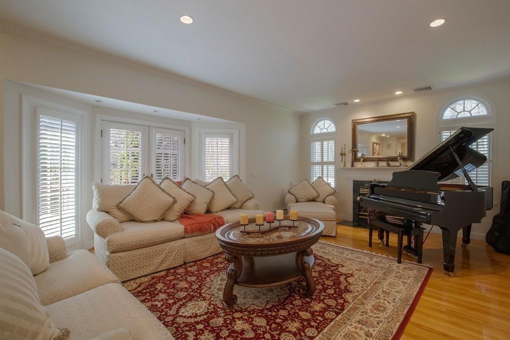 11 Lantern Road Framingham, MA 01702 - Photo 8 of 29