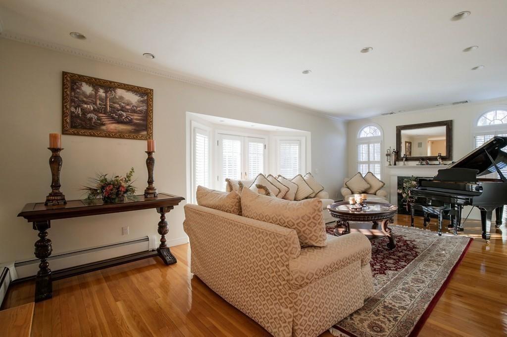11 Lantern Road Framingham, MA 01702 - Photo 9 of 29