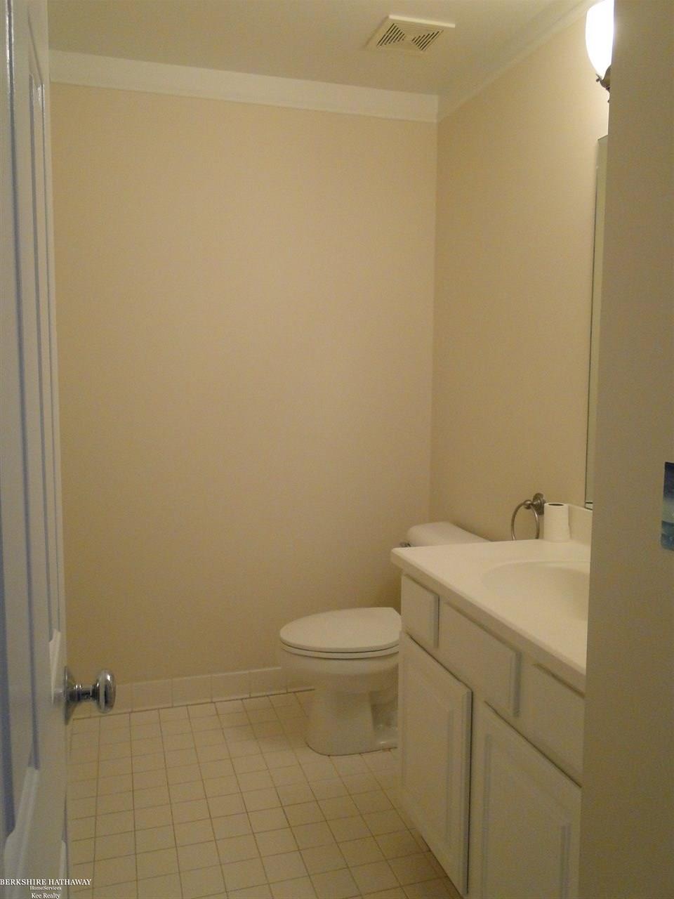 28305 Katie Road New Baltimore, MI 48047 - Photo 20 of 55 31272470-19.JPG