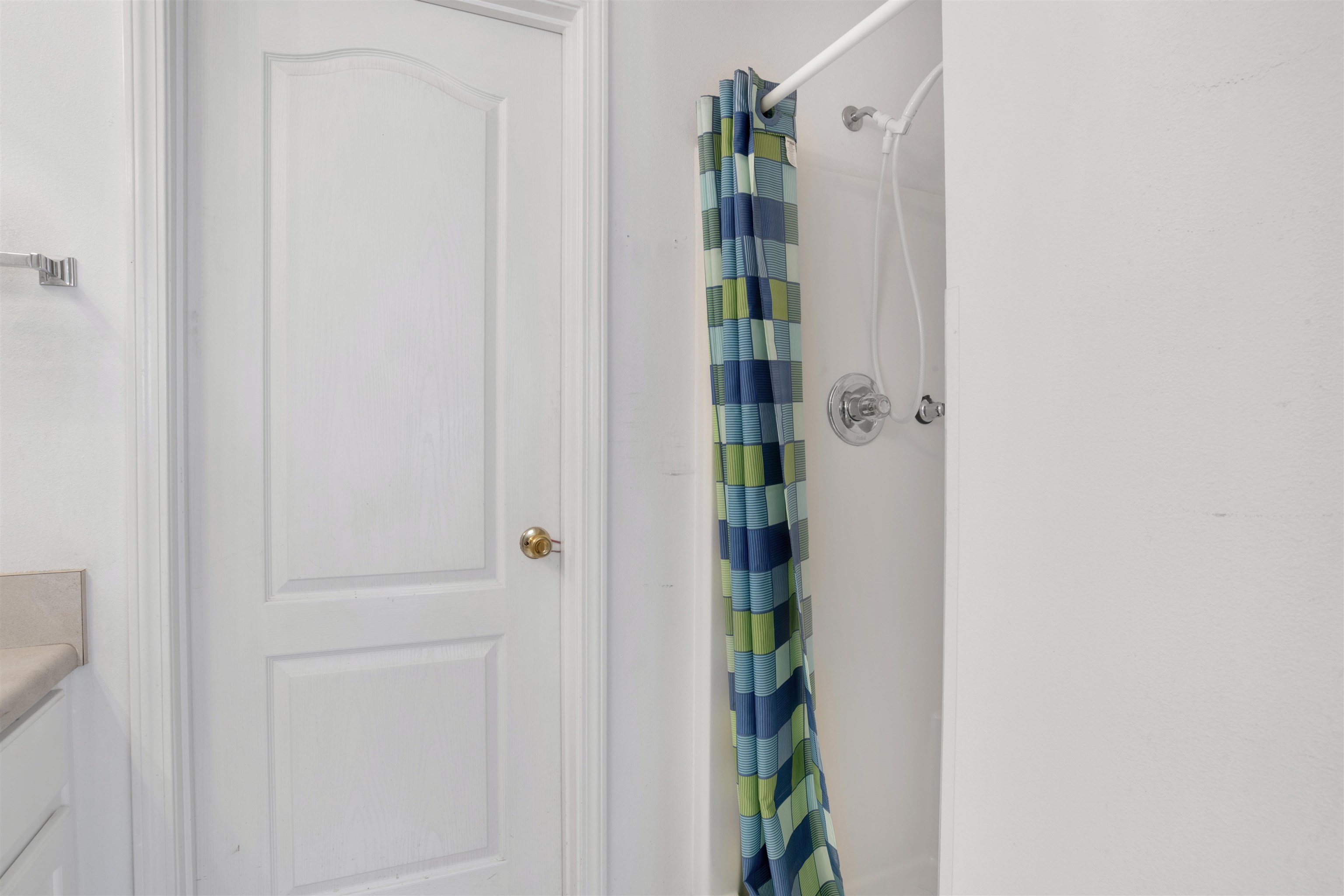 2572 Manuel Drive Lillian, AL 36549 - Photo 20 of 40 Bathroom