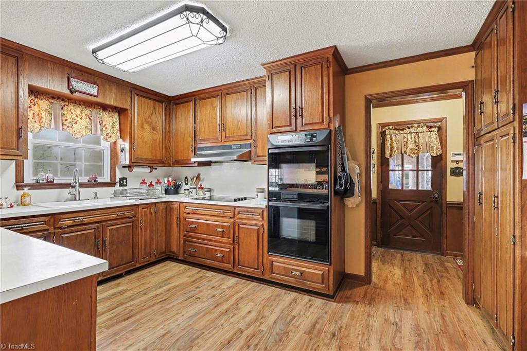 6726 Branson Mill Road Pleasant Garden, NC 27313 - Photo 12 of 32 Kitchen