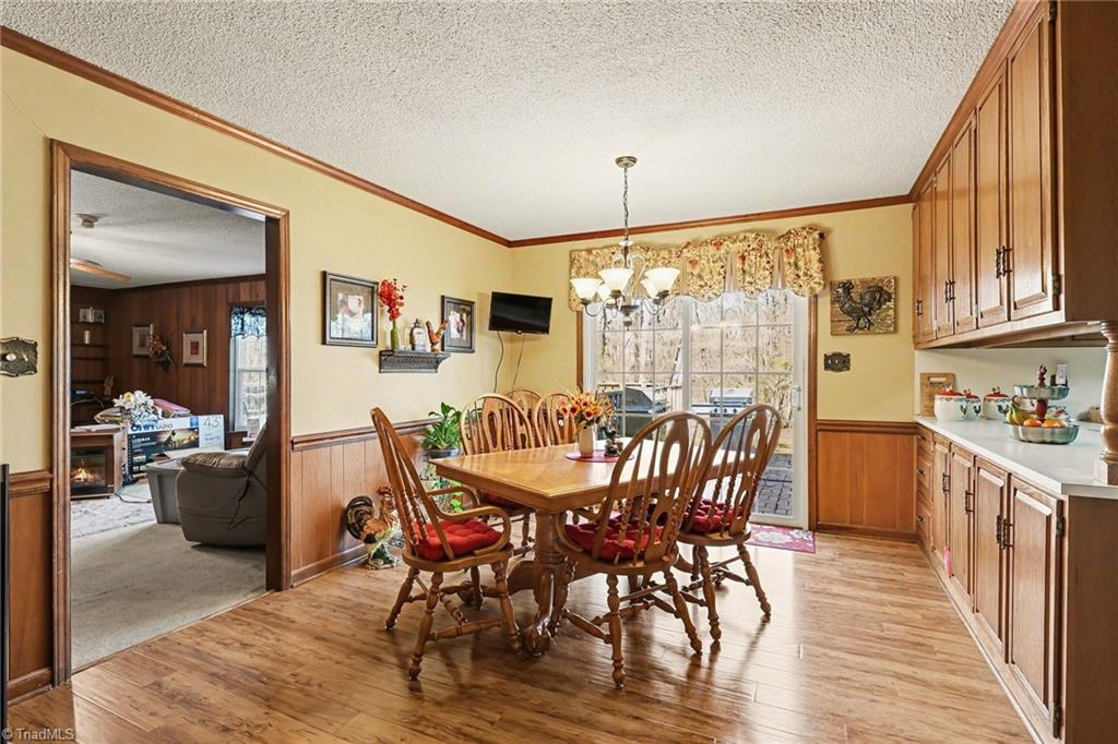 6726 Branson Mill Road Pleasant Garden, NC 27313 - Photo 14 of 32 Breakfast Room